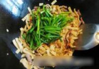 炒韭苔的做法 步骤6