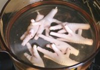 腊八豆蒸凤爪的做法 步骤2