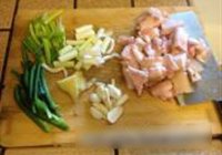 五花肉炒大头菜的做法 步骤5
