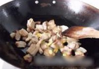 韭菜炒肉片的做法 步骤1