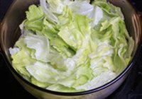 蚝油生菜的做法 步骤3