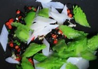 山药苦瓜的做法 步骤4