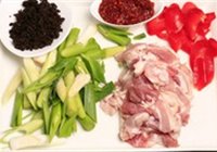 盐煎肉的做法 步骤1