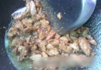韭黄肉片的做法 步骤4