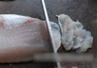 果粒浇汁鲈鱼的做法 步骤6