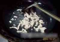 富贵银丝伴鸡柳的做法 步骤3