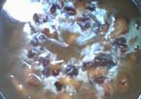 红烧肉焖黄豆的做法 步骤5