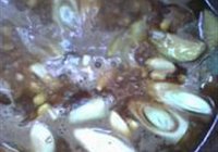 红烧肉焖黄豆的做法 步骤6