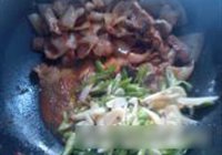 回锅肉的做法 步骤5
