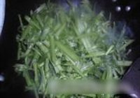 糖醋菜梗的做法 步骤3