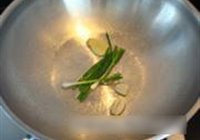 沙茶蟹的做法 步骤3