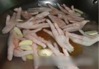 虎皮凤爪的做法 步骤3