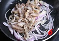 辣酱炒鱿鱼丝的做法 步骤6