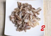 辣酱炒鱿鱼丝的做法 步骤2