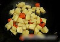 土豆西红柿焖牛腩的做法 步骤5