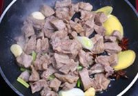 西红柿炖牛腩的做法 步骤8