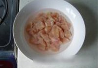 辣子鸡的做法 步骤2
