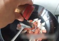 香肠鸡蛋盖浇饭的做法 步骤8