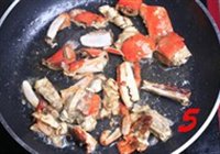 梭子蟹炒年糕的做法 步骤5
