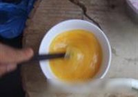 香肠鸡蛋盖浇饭的做法 步骤2