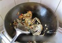 咸蛋毛蟹炒年糕的做法 步骤8