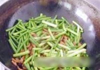 蒜薹炒肉丝的做法 步骤5