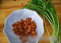 豆豉大蒜炒油渣的做法 步骤1