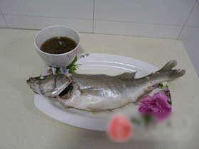 清蒸海鲈鱼