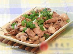 蘑菇炒鸡片