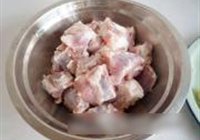 豉汁蒸排骨的做法 步骤1