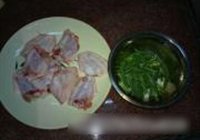 椒盐煎鸡中翅的做法 步骤2