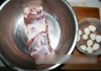 鹌鹑红烧肉的做法 步骤1
