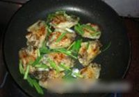 椒盐煎鸡中翅的做法 步骤10