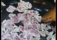 蒜香肉炒西葫芦的做法 步骤4