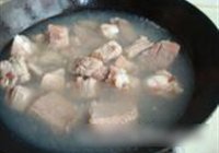 青萝卜炖排骨的做法 步骤2
