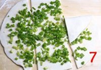家常葱花饼的做法 步骤7
