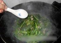 水芹菜炒肉片的做法 步骤6