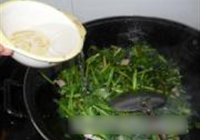 水芹菜炒肉片的做法 步骤5