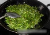 水芹菜炒肉片的做法 步骤4