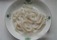 炸鱿鱼圈的做法 步骤1