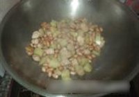 土豆花生烧肉的做法 步骤9