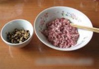 小白菜砂锅丸子的做法 步骤1