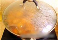 小鸡炖榛蘑的做法 步骤13