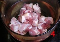 猪肉白菜炖粉条的做法 步骤4