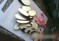 肉末茄饼的做法 步骤1