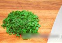 香椿肉片溜豆腐的做法 步骤2