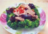 西兰花木耳肉片的做法 步骤6