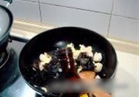 蛋滑虾仁炒木耳的做法 步骤5