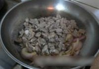 辣炒鸡心洋葱片的做法 步骤10