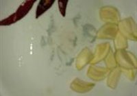无油茄子焖带鱼的做法 步骤4